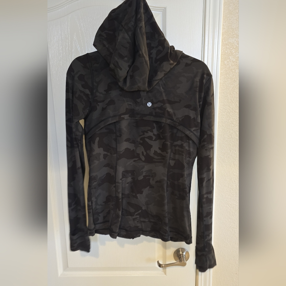 Lululemon Define - Picture 4 of 5
